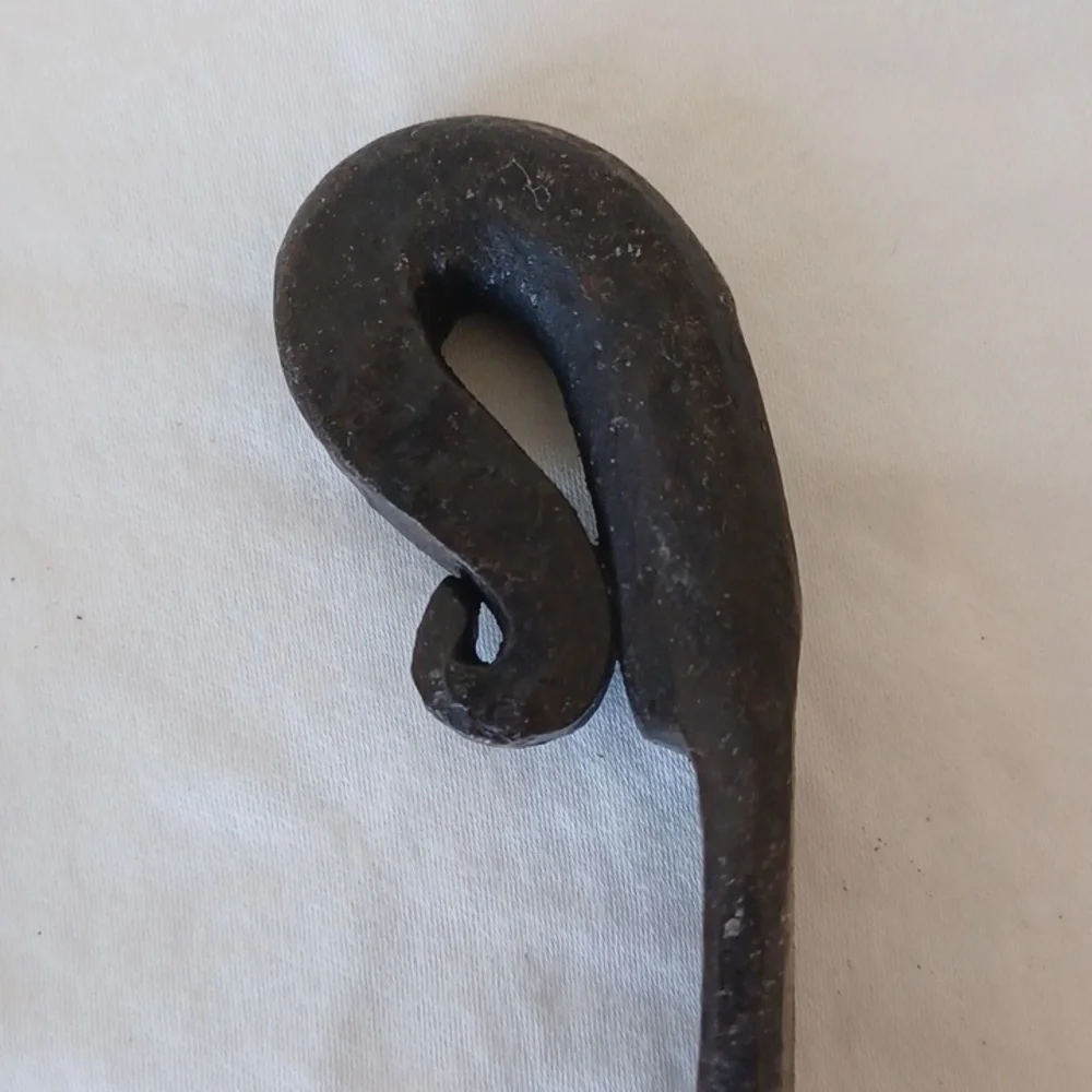 SET OF 3 Forged Metal Hooks with Arrow Tips, Dark Rustic Brown EUC
